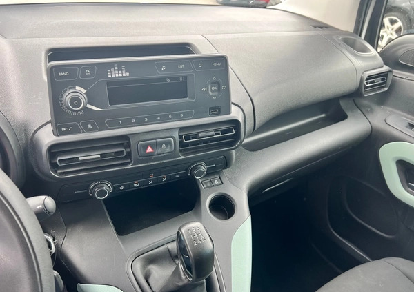 Citroen Berlingo cena 31900 przebieg: 139277, rok produkcji 2019 z Nowogard małe 137